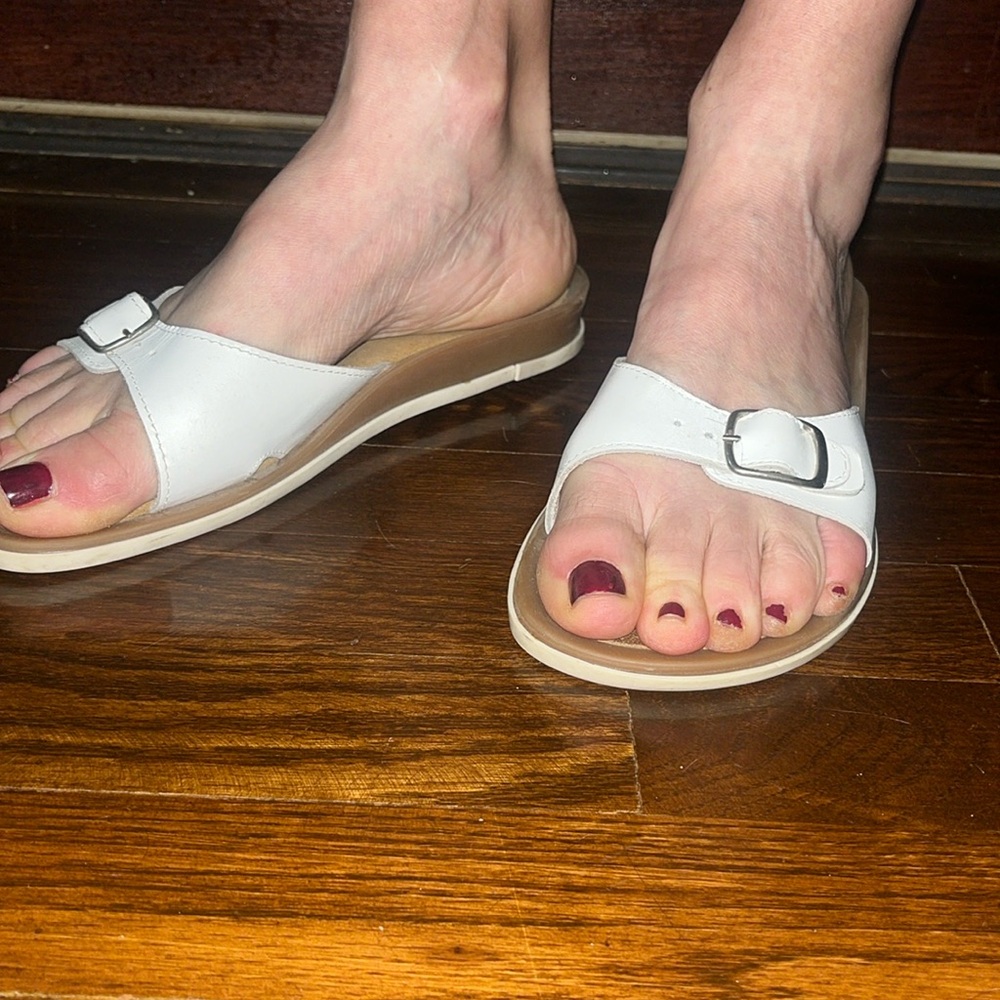 Bass leather sandals